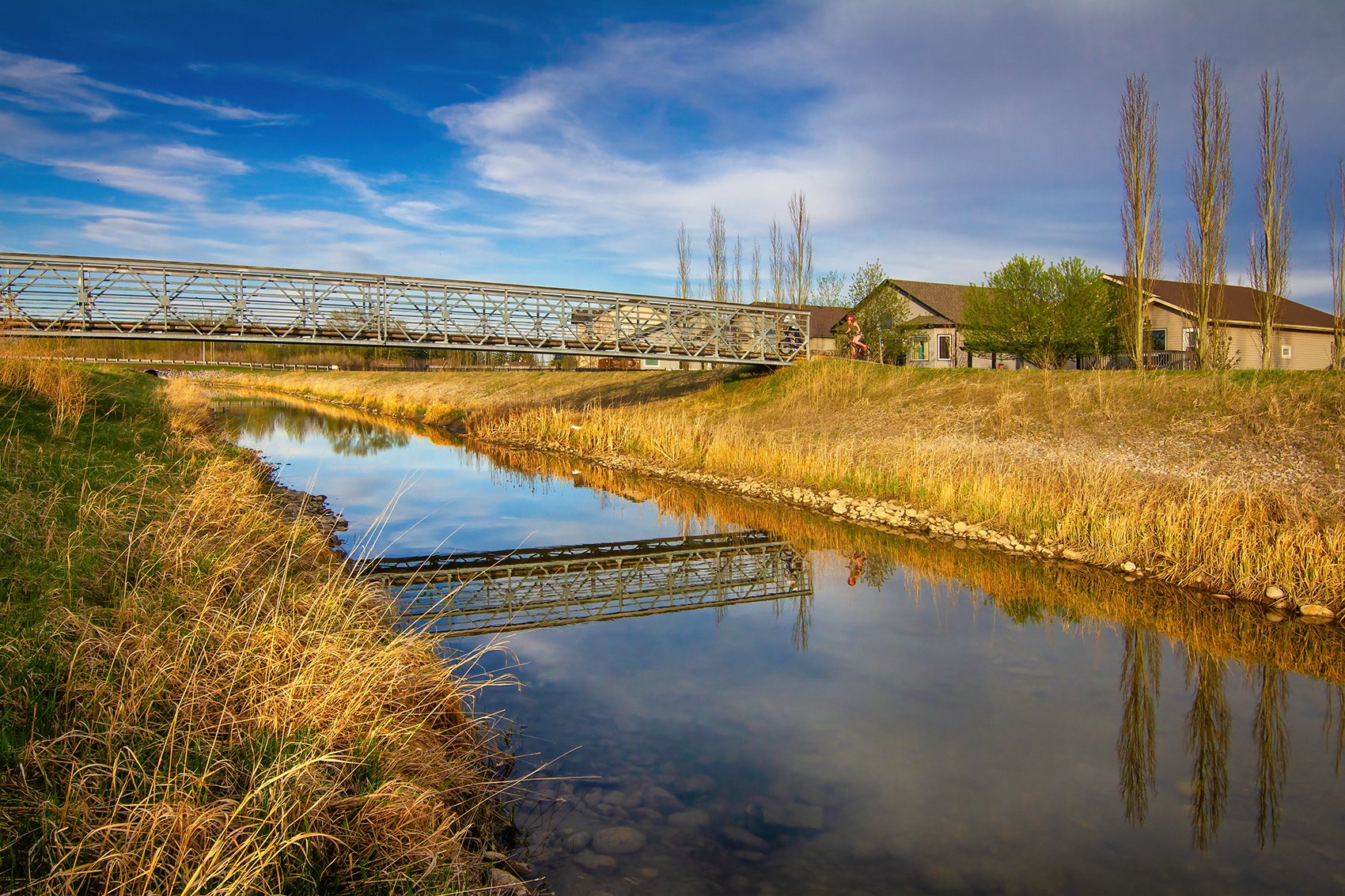 Walking bridge in Lions Park 01, Strathmore, AB, 2024-04-06